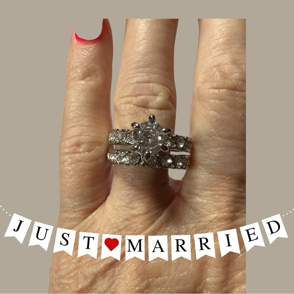 New Elegant Silver Bridal Ring Set size 8